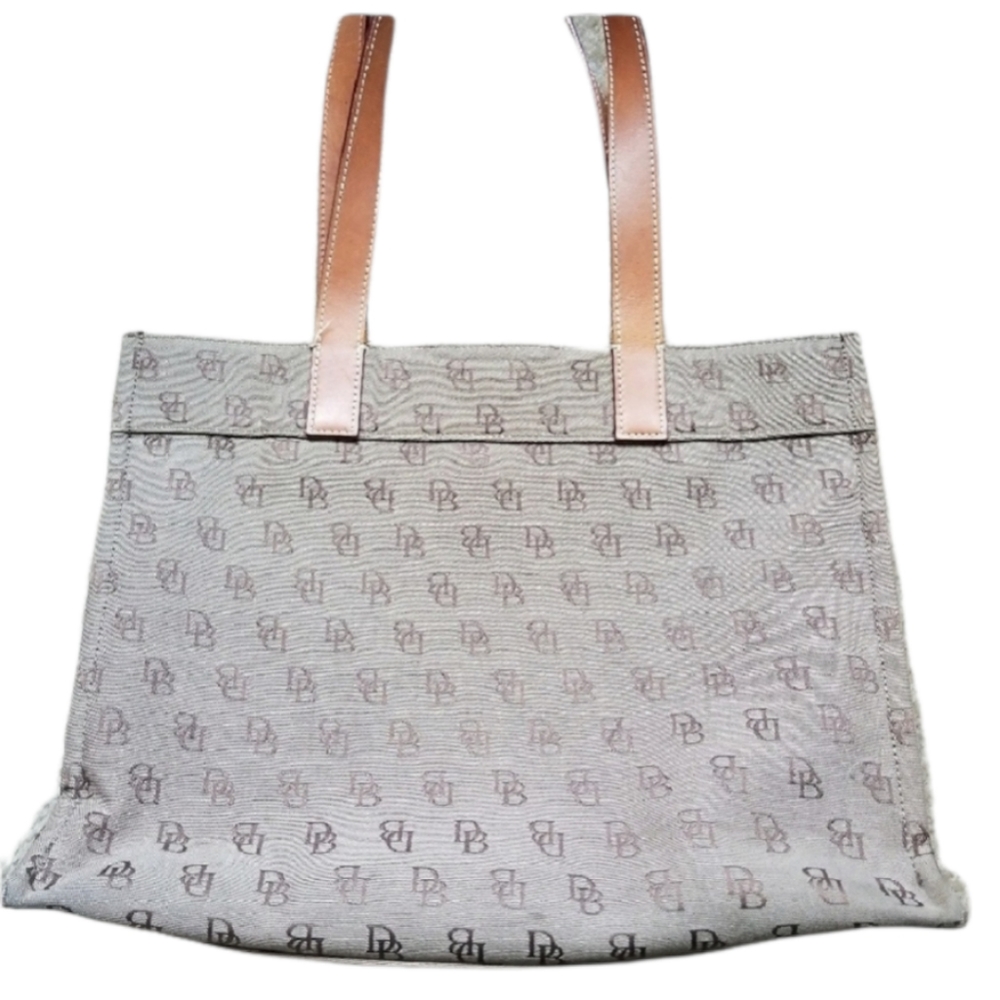 Authentic Dooney and Bourke Tote handbag - Picture 1 of 6